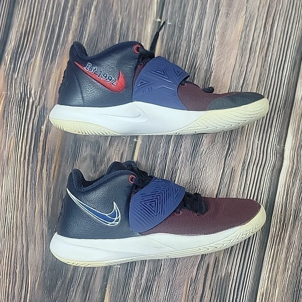 Boys 7Y Nike shoes